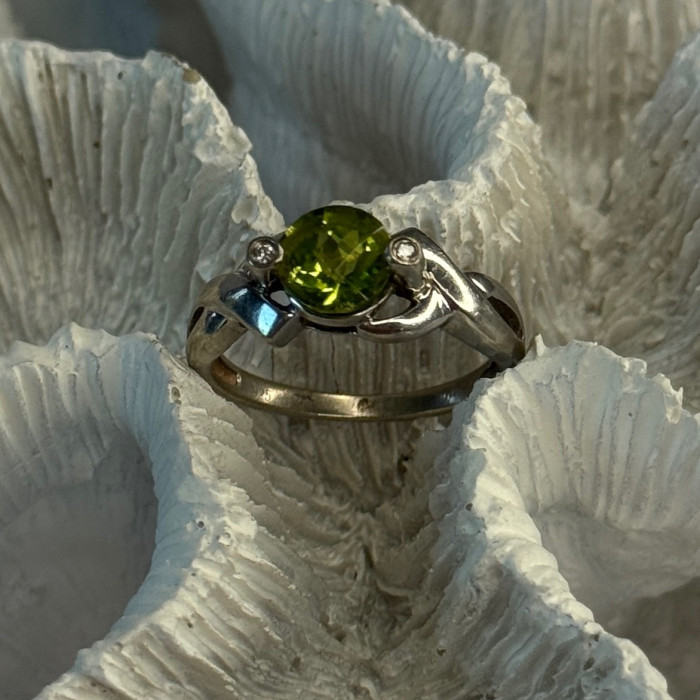 925 Sterling Silver Peridot & Beryl Ring Size 6