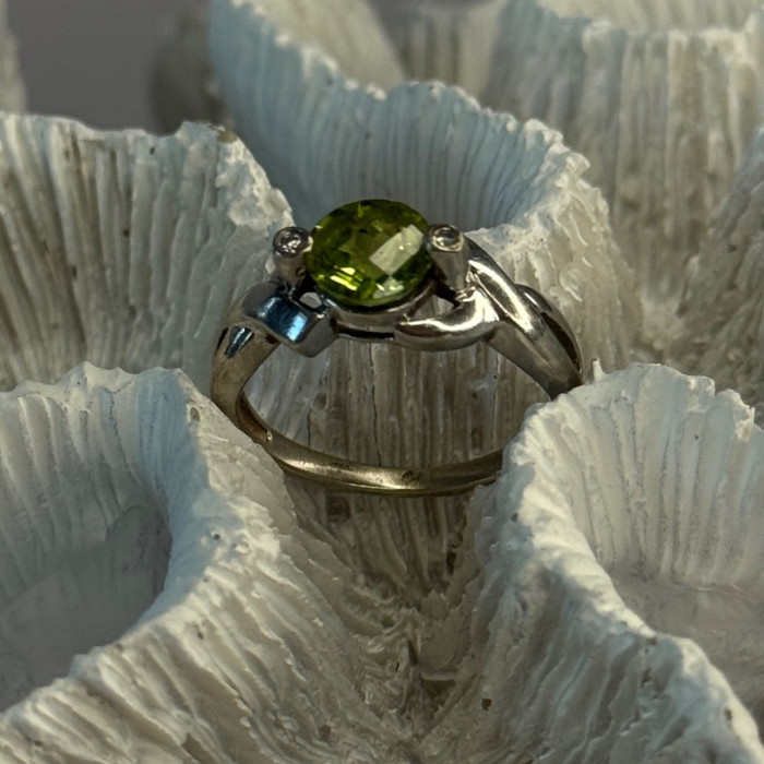 925 Sterling Silver Peridot & Beryl Ring Size 6
