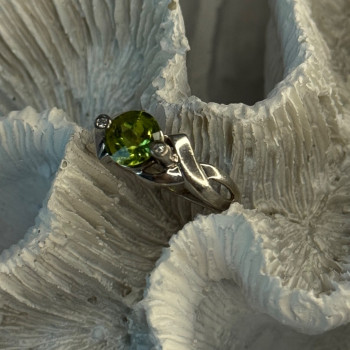 925 Sterling Silver Peridot & Beryl Ring Size 6
