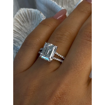 Beautiful 925 Sterling Silver Cz Ring Size 7
