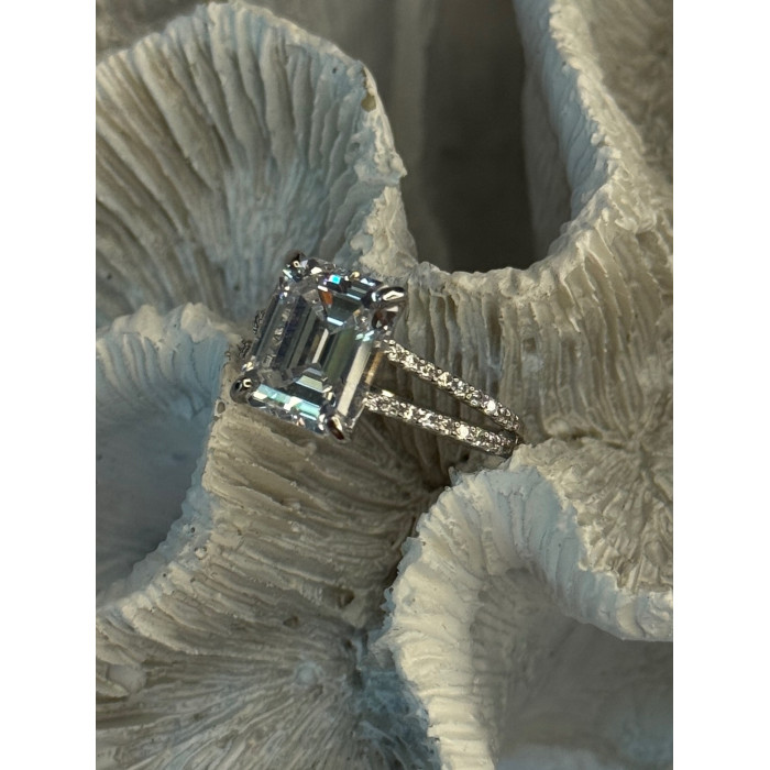 Beautiful 925 Sterling Silver Cz Ring Size 7