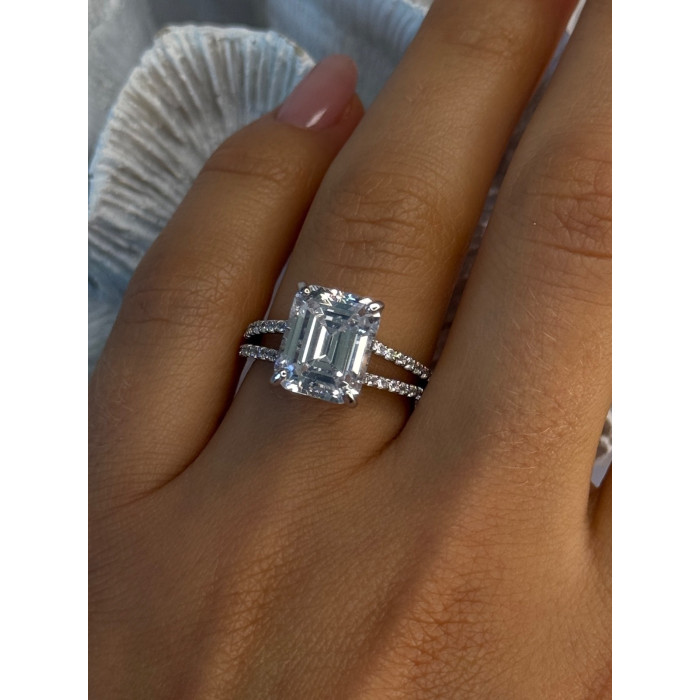 Beautiful 925 Sterling Silver Cz Ring Size 7