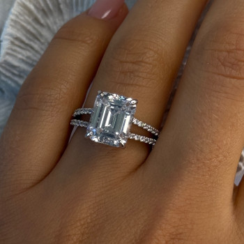 Beautiful 925 Sterling Silver Cz Ring Size 7