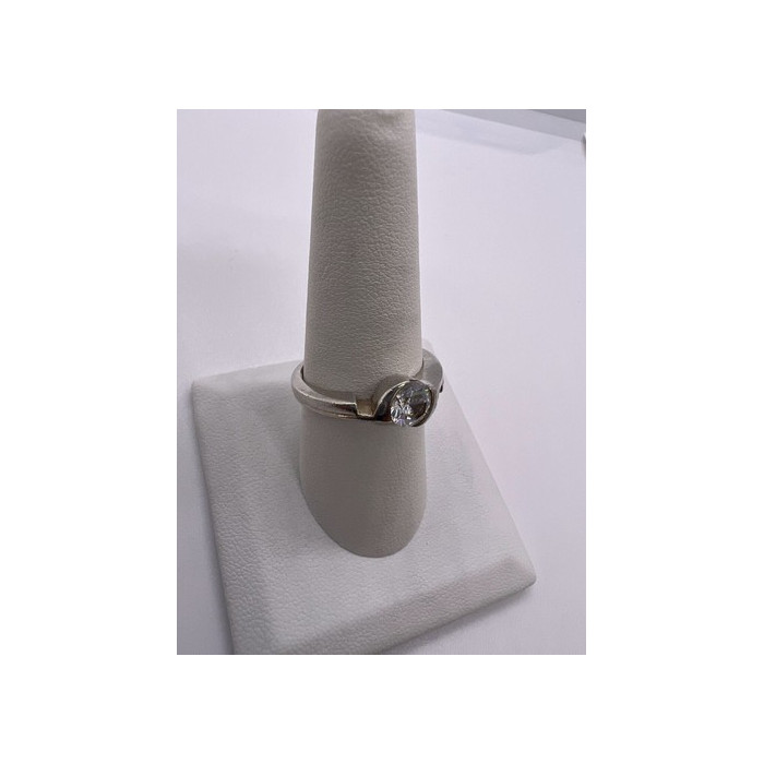 925 Sterling Silver CZ Ring Size 8.5
