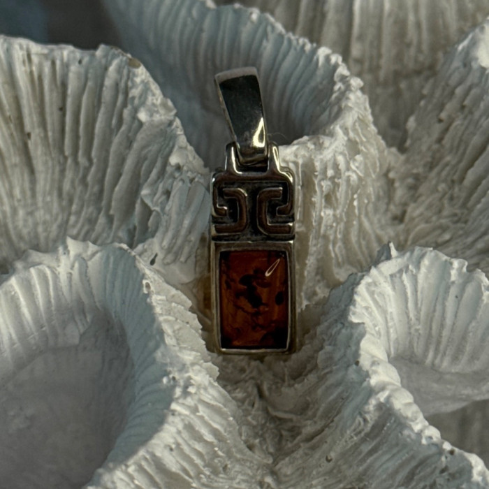 Vintage 925 Sterling Silver Amber Pendant Length 1.10 Inch
