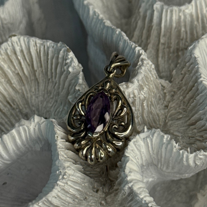 Classy 925 Sterling Silver Amethyst Pendant Length 1.20 Inch
