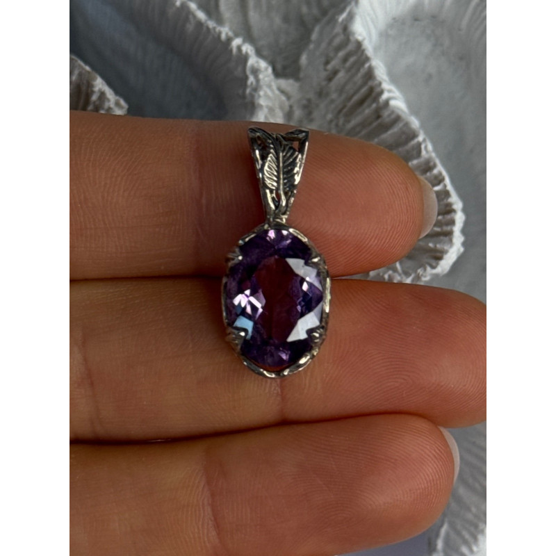 Elegant 925 Sterling Silver Amethyst Pendant Length 1 Inch