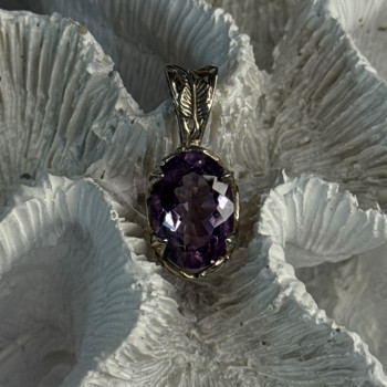 Elegant 925 Sterling Silver Amethyst Pendant Length 1 Inch