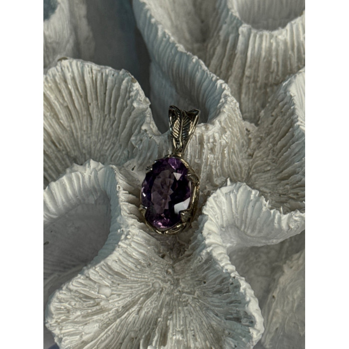 Elegant 925 Sterling Silver Amethyst Pendant Length 1 Inch