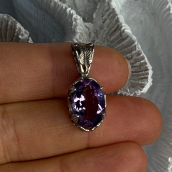 Elegant 925 Sterling Silver Amethyst Pendant Length 1 Inch