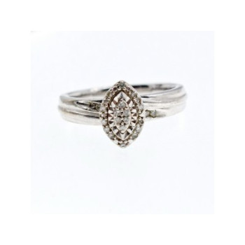 925 Sterling Silver White Sapphires Ring Size 7