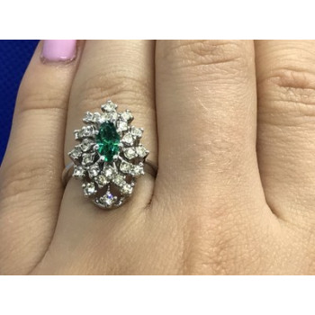 Beautifull Ring With Green & White CZ Size 6.5