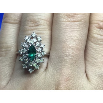 Beautifull Ring With Green & White CZ Size 6.5