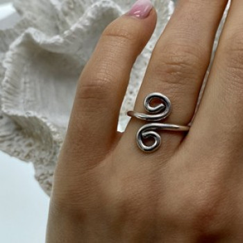 925 Sterling Silver Ring Size 6.5 (Adjustable)