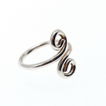 925 Sterling Silver Ring Size 6.5 (Adjustable)