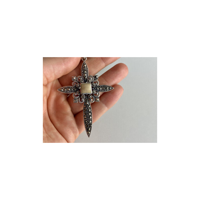 925 STERLING SILVER AGATE & MARCASITE CROSS PENDANT