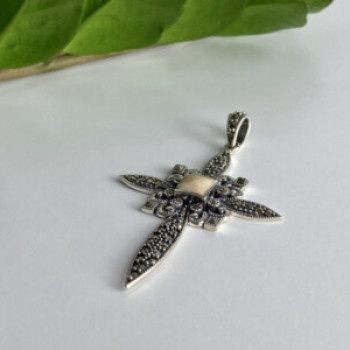 925 Sterling Silver Agate & Marcasite Cross Pendant