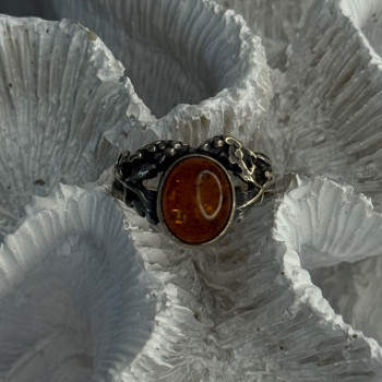 Vintage 925 Sterling Silver Amber Ring Size 8