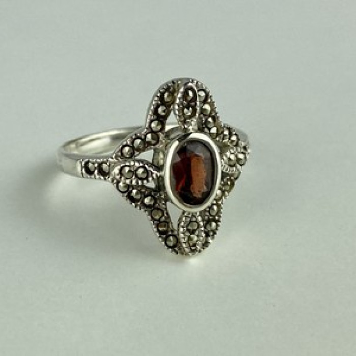 925 Sterling Silver Almandine & Marcasites Ring Size 7