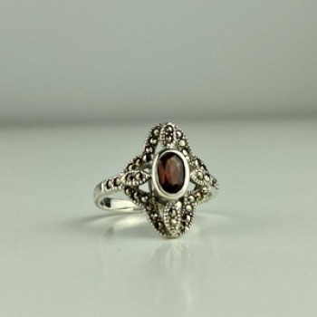 925 Sterling Silver Almandine & Marcasites Ring Size 7