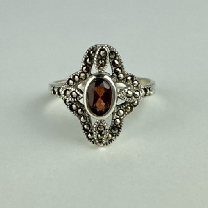 925 Sterling Silver Almandine & Marcasites Ring Size 7
