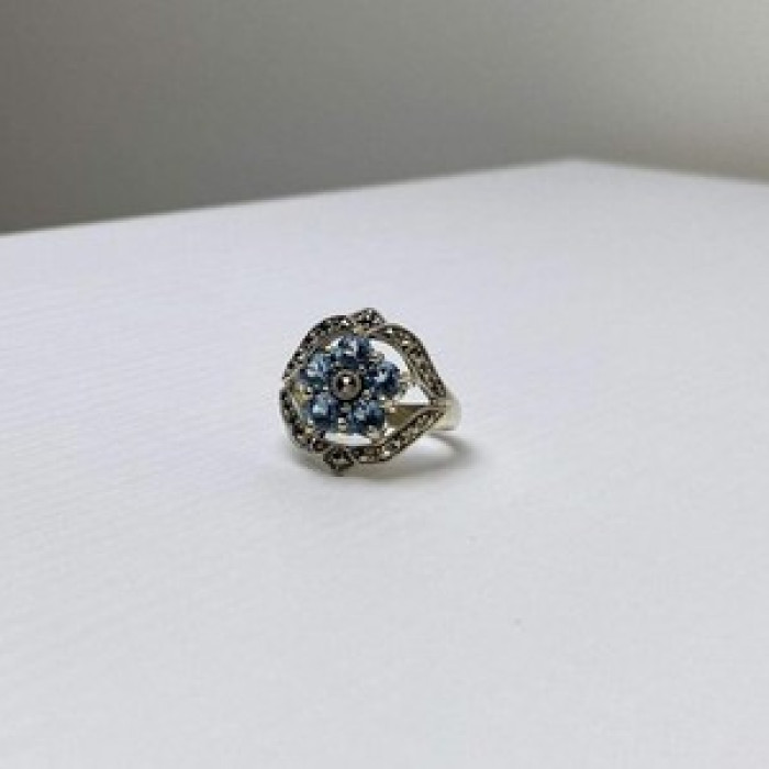 925 Sterling Silver Blue Topaz & Marcasites Ring Size 8