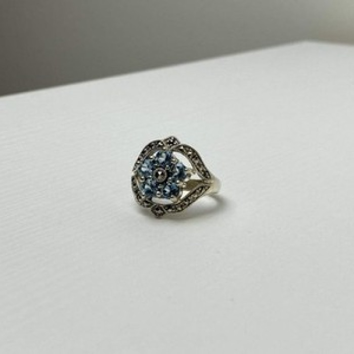 925 Sterling Silver Blue Topaz & Marcasites Ring Size 8