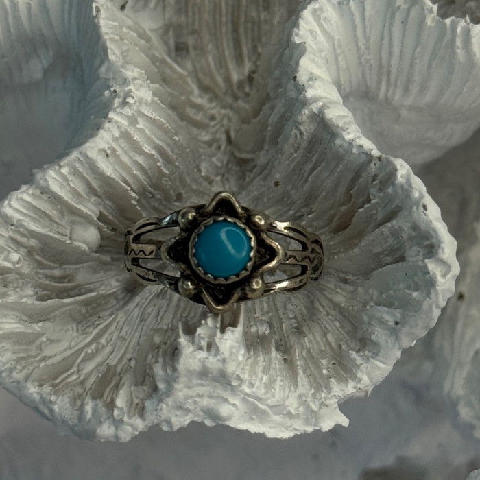 925 Sterling Silver Turquoise Ring Size 5.5