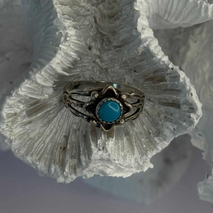925 Sterling Silver Turquoise Ring Size 5.5