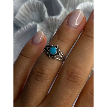 925 Sterling Silver Turquoise Ring Size 5.5