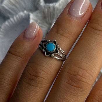 925 Sterling Silver Turquoise Ring Size 5.5