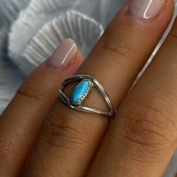 925 Sterling Silver Turquoise Ring Size 5.5