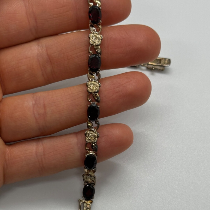 925 Sterling Silver Garnet Flowers Bracelet
