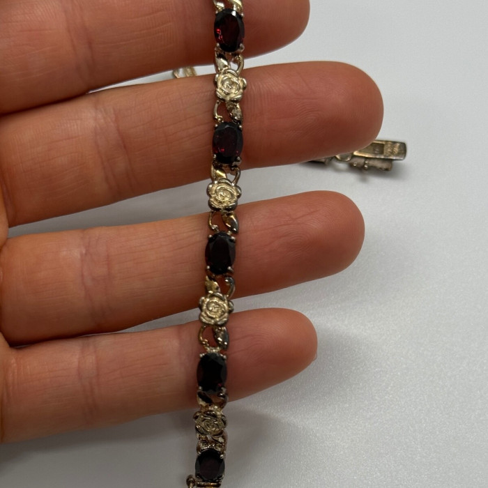 925 Sterling Silver Garnet Flowers Bracelet