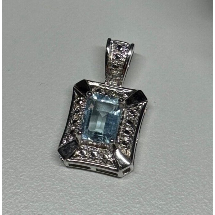 925 Sterling Silver Topaz Pendant