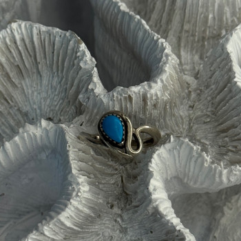 925 Sterling Silver Turquoise Ring Size 4