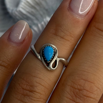925 Sterling Silver Turquoise Ring Size 4