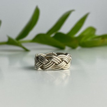 Vintage 925 Sterling Silver Ring Size 6.5