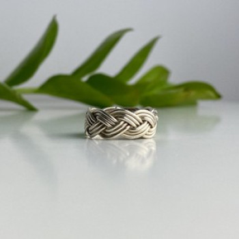 Vintage 925 Sterling Silver Ring Size 6.5