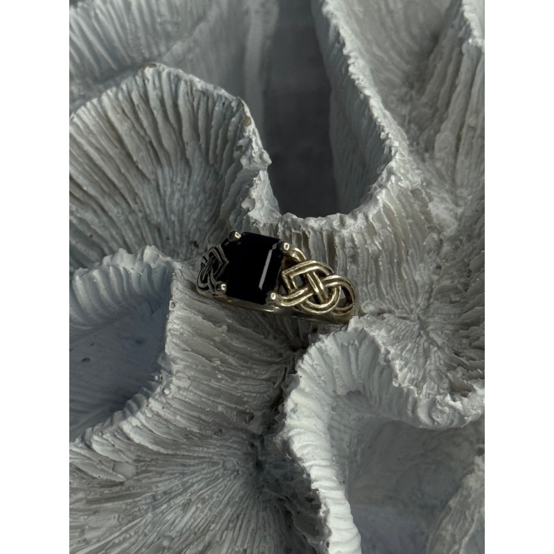 Vintage 925 Sterling Silver Purple Tourmaline Ring Size 5