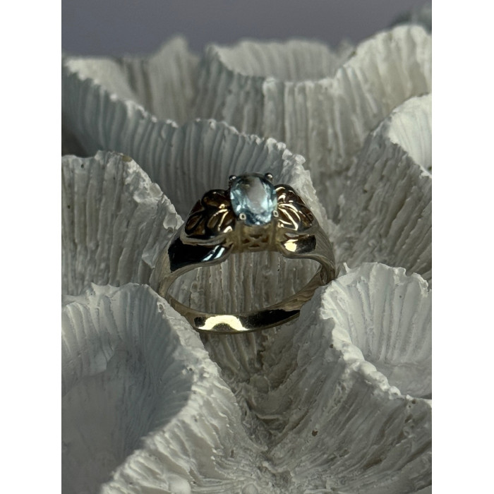 925 Sterling Silver Blue Topaz Ring Size 8