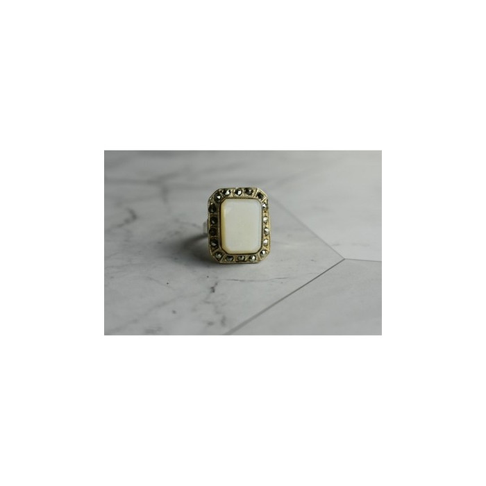 925 Sterling Silver Mother Of Pearl & Marcasites Ring Size 6.5