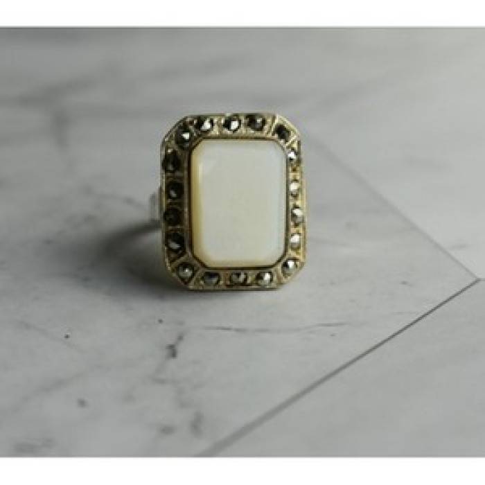 925 Sterling Silver Mother Of Pearl & Marcasites Ring Size 6.5