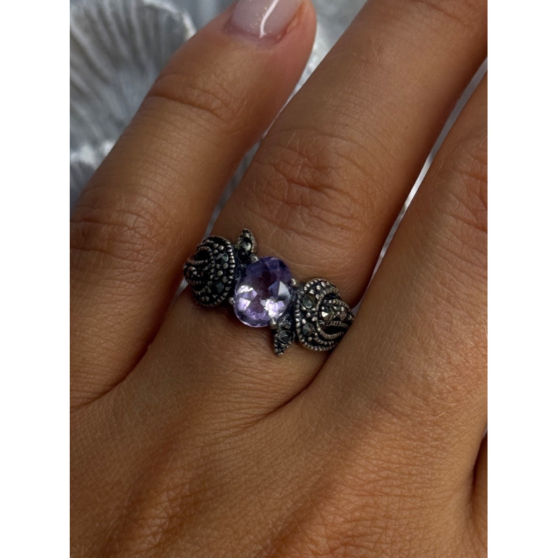 925 Sterling Silver Amethyst & Marcasite Ring Size 7