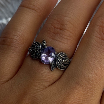 925 Sterling Silver Amethyst & Marcasite Ring Size 7