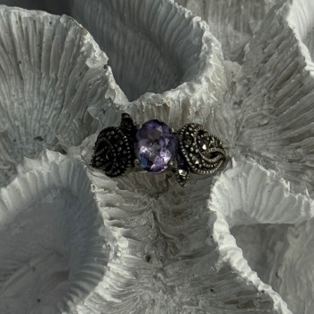 925 Sterling Silver Amethyst & Marcasite Ring Size 7