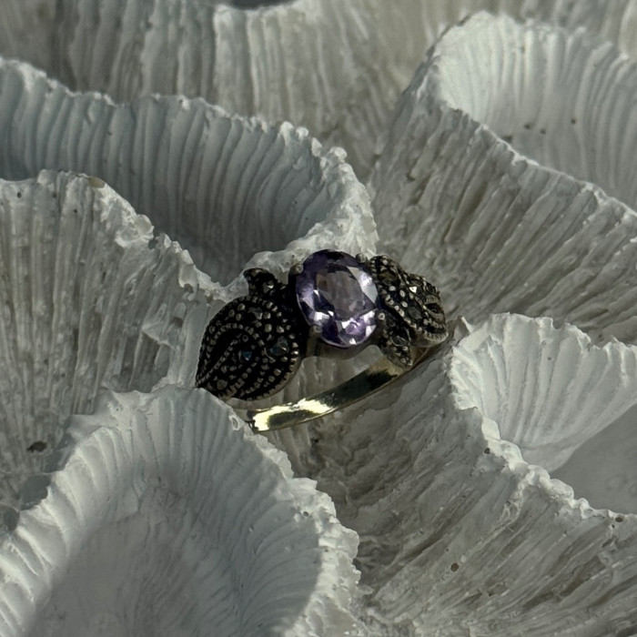 925 Sterling Silver Amethyst & Marcasite Ring Size 7