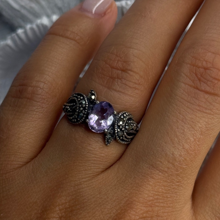 925 Sterling Silver Amethyst & Marcasite Ring Size 7