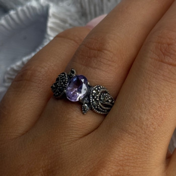 925 Sterling Silver Amethyst & Marcasite Ring Size 7