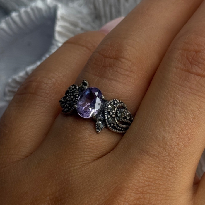 925 Sterling Silver Amethyst & Marcasite Ring Size 7